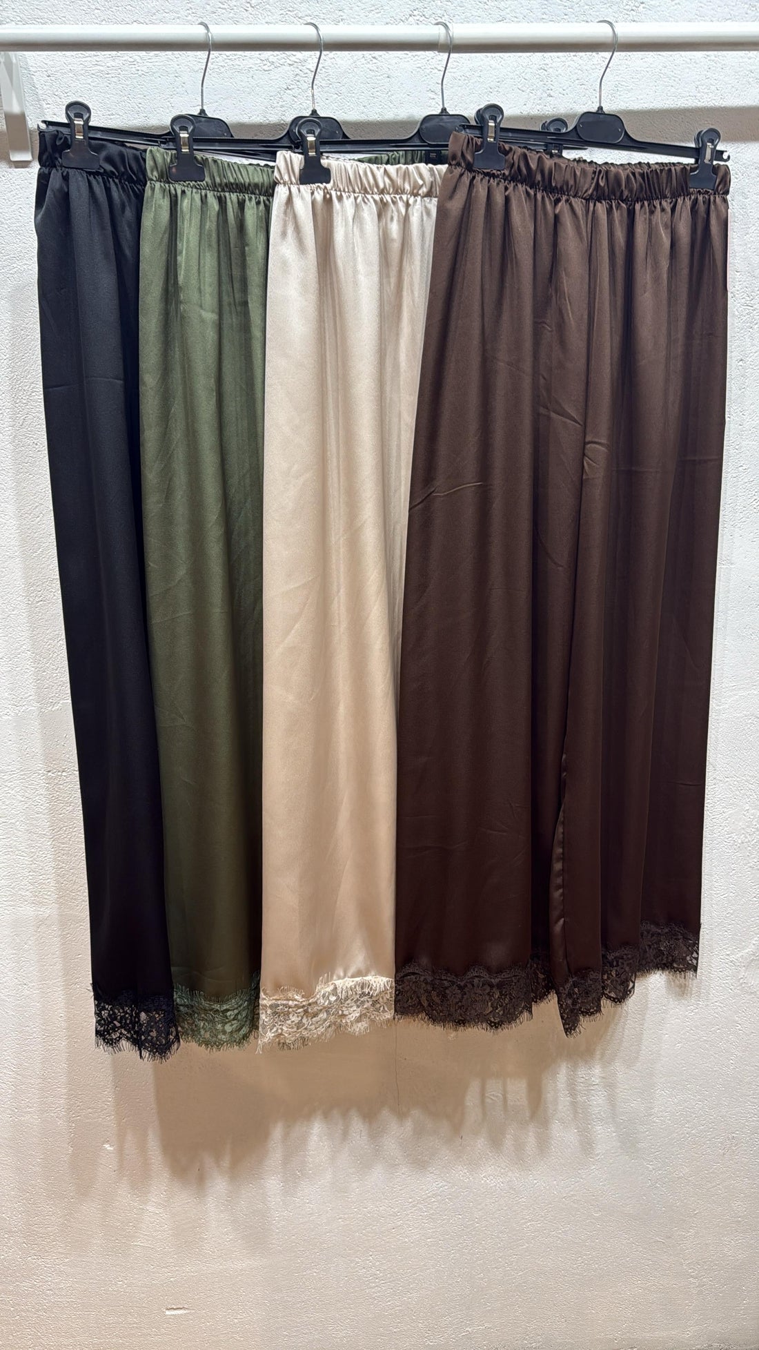 Pantaloni bes curvy